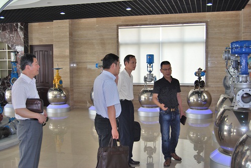 �й��ζ��^(q��)ί�y(t��ng)��(zh��n)�������L(zh��ng)���^(q��)�y(t��ng)��(zh��n)���C(j��)�P(gu��n)�h��֧��ӛ������ͬ־���Ϻ������y�T�Sҕ�칤�����D 1��