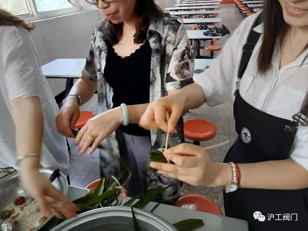 �Ϻ������y�T(m��n)�S�_(k��i)չ�����h��������2018���繝(ji��)���}���(d��ng)���D4��